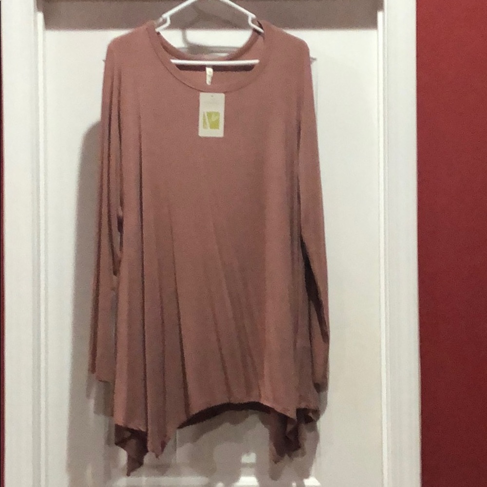Light weight top